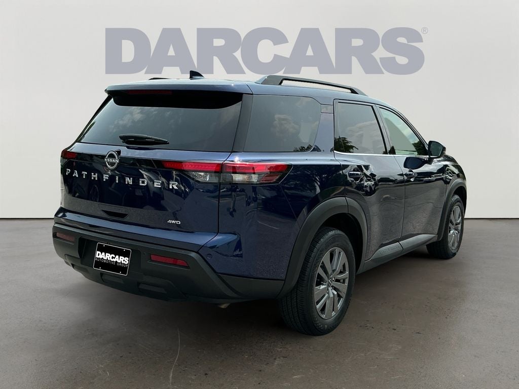 2025 Nissan Pathfinder SV