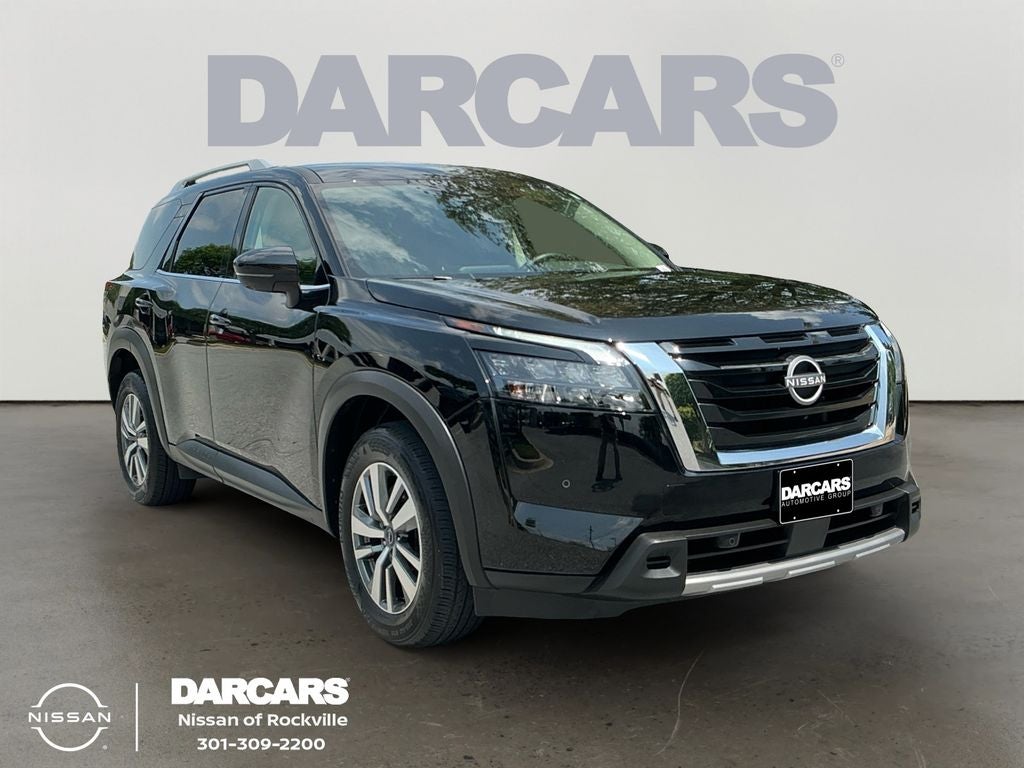 2025 Nissan Pathfinder SL