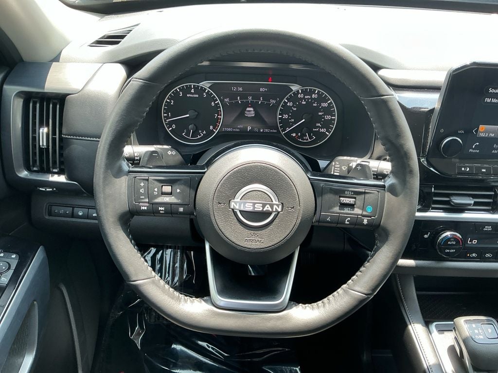 2025 Nissan Pathfinder SL