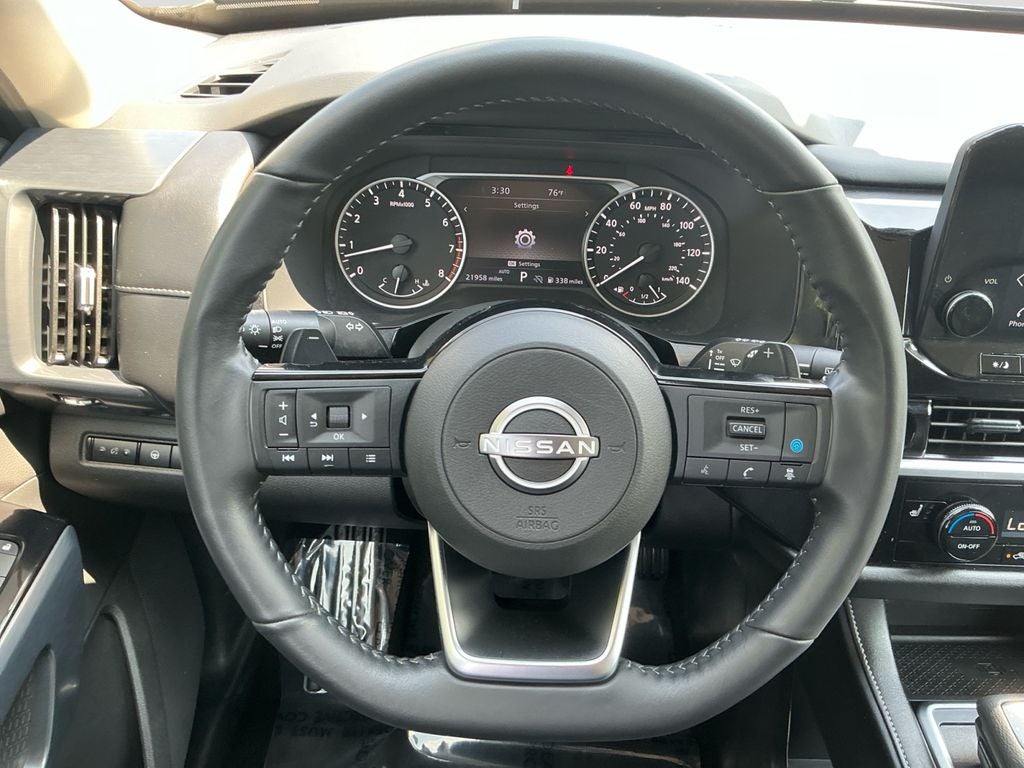 2025 Nissan Pathfinder SL