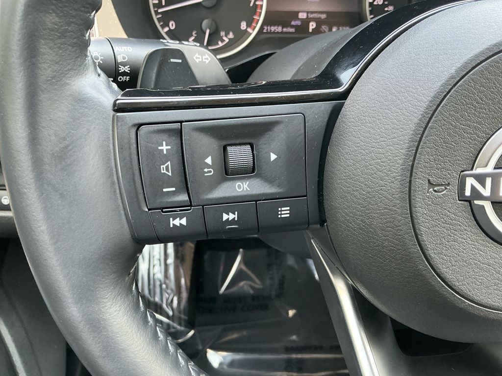 2025 Nissan Pathfinder SL