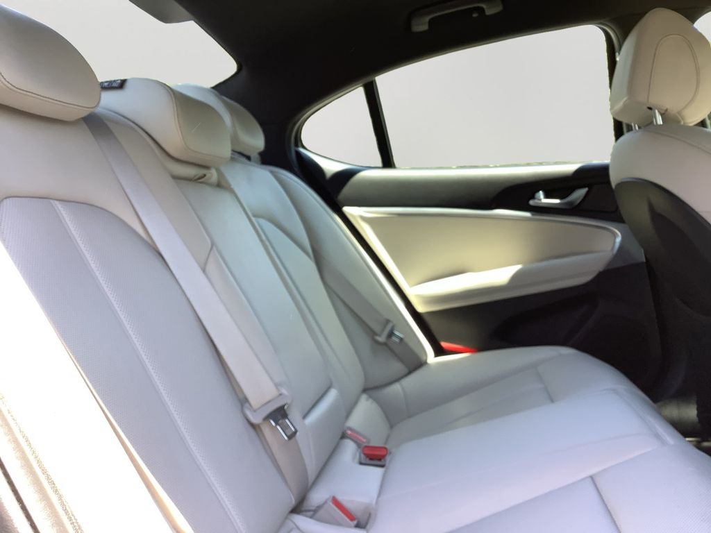 2024 Genesis G70 2.5T