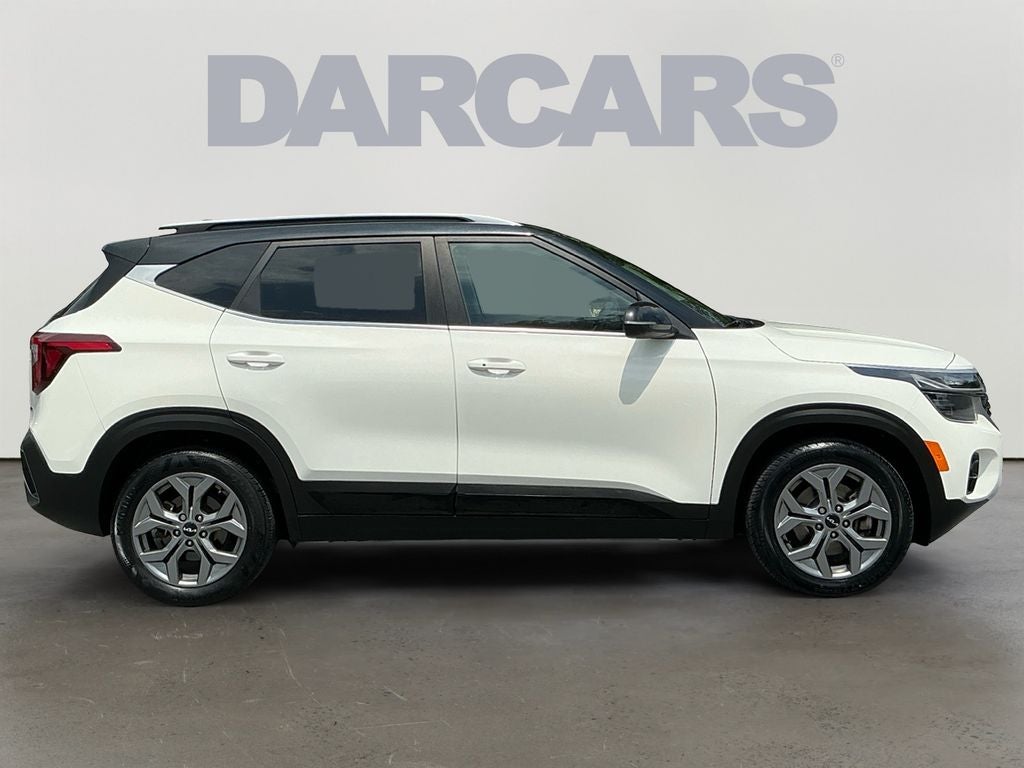 2024 Kia Seltos S Two Tone Paint