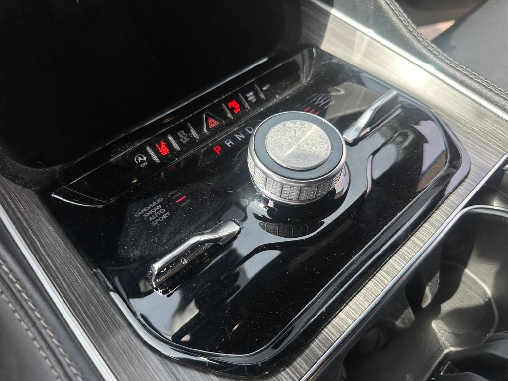 2024 Jeep Wagoneer L Series III
