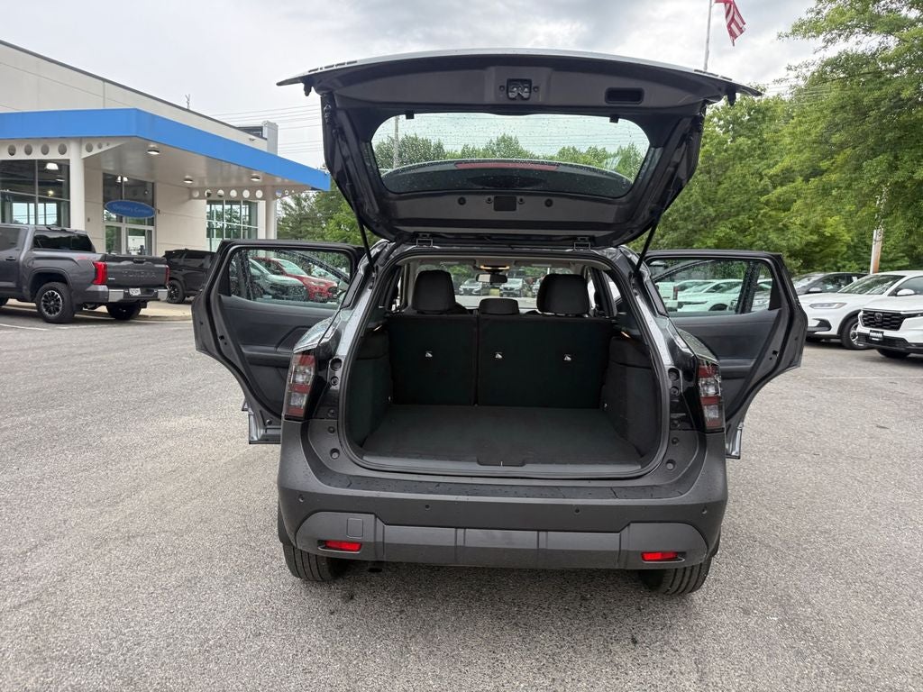 2025 Nissan Kicks S