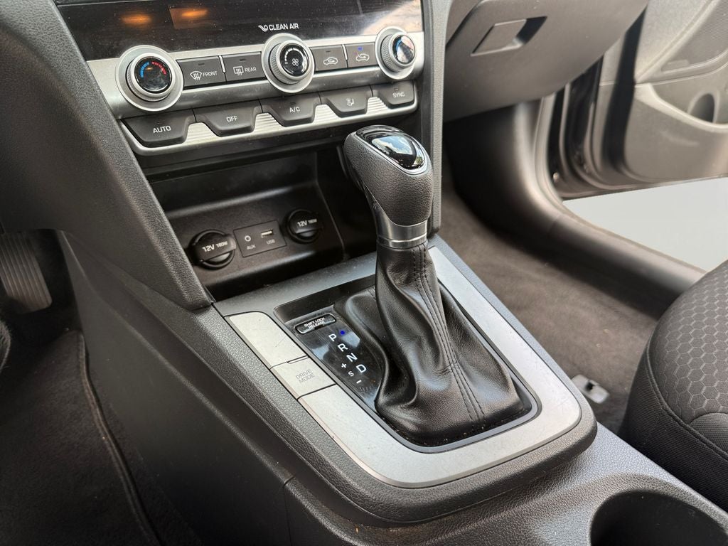 2020 Hyundai Elantra SE