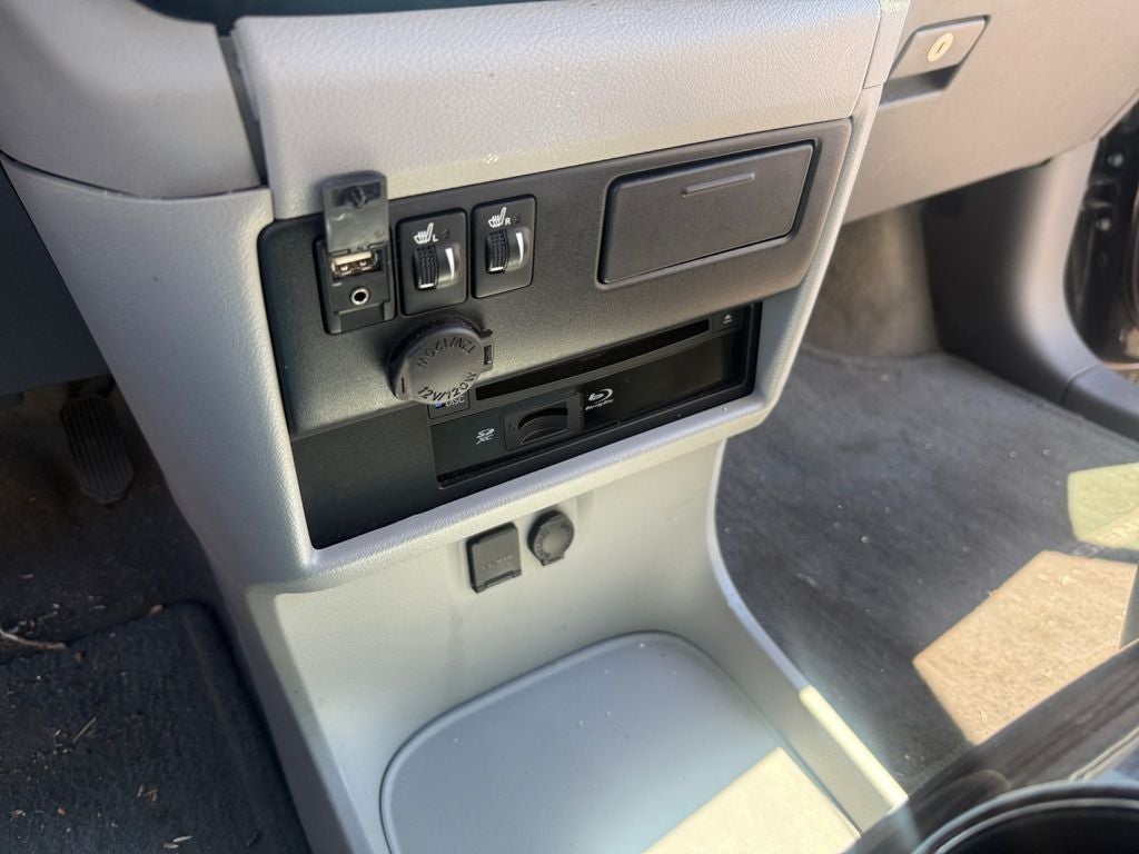 2017 Toyota Sienna XLE Premium 8 Passenger