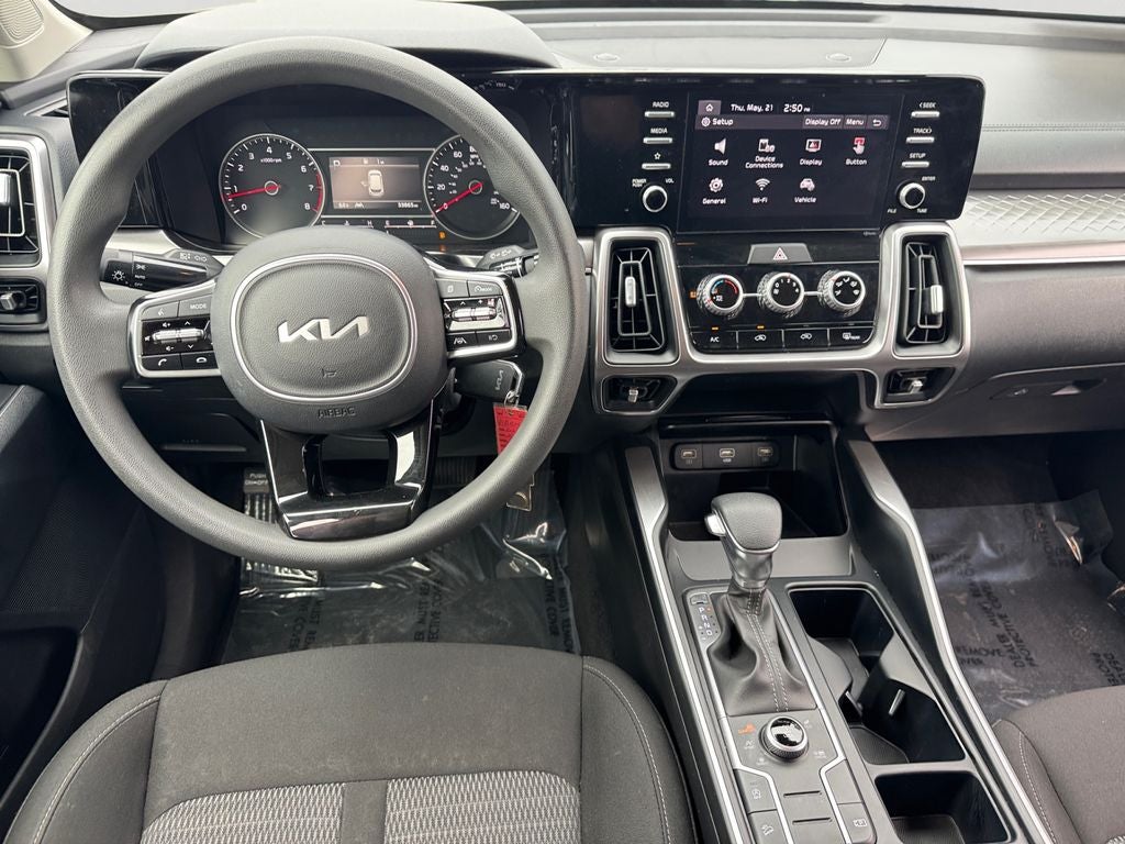 2023 Kia Sorento LX