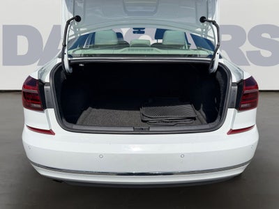 2018 Volkswagen Passat 2.0T SE