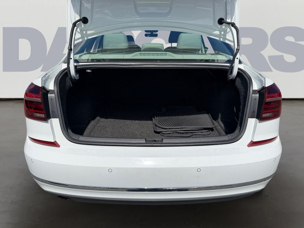 2018 Volkswagen Passat 2.0T SE