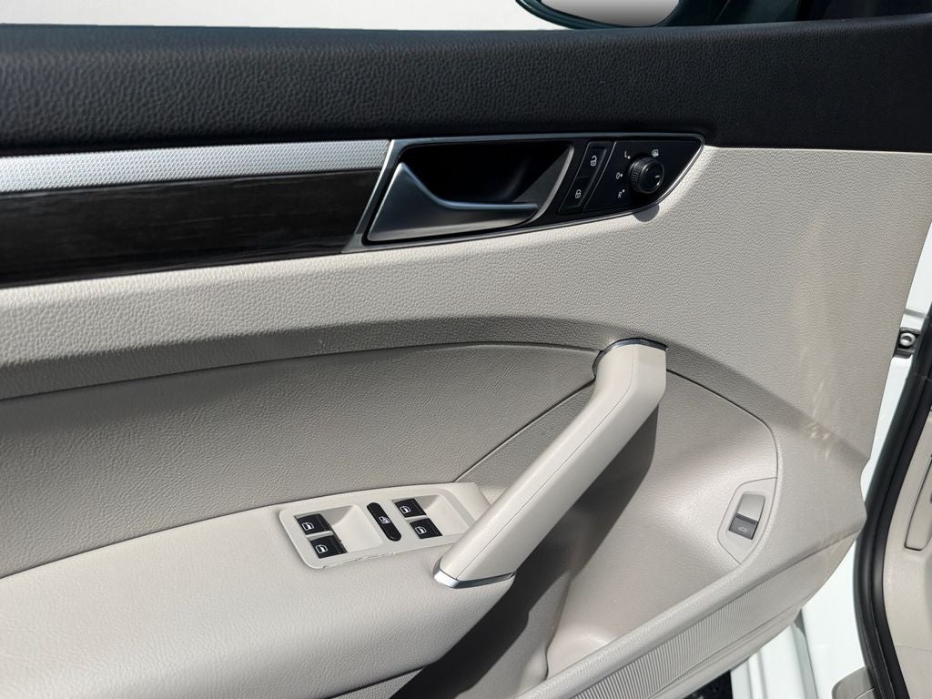 2018 Volkswagen Passat 2.0T SE