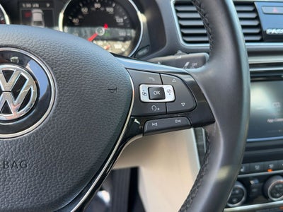 2018 Volkswagen Passat 2.0T SE