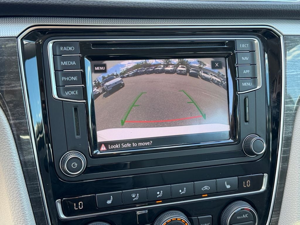 2018 Volkswagen Passat 2.0T SE