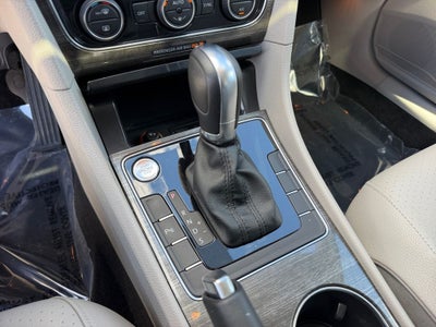 2018 Volkswagen Passat 2.0T SE