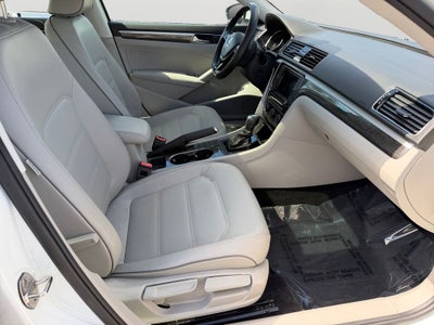 2018 Volkswagen Passat 2.0T SE