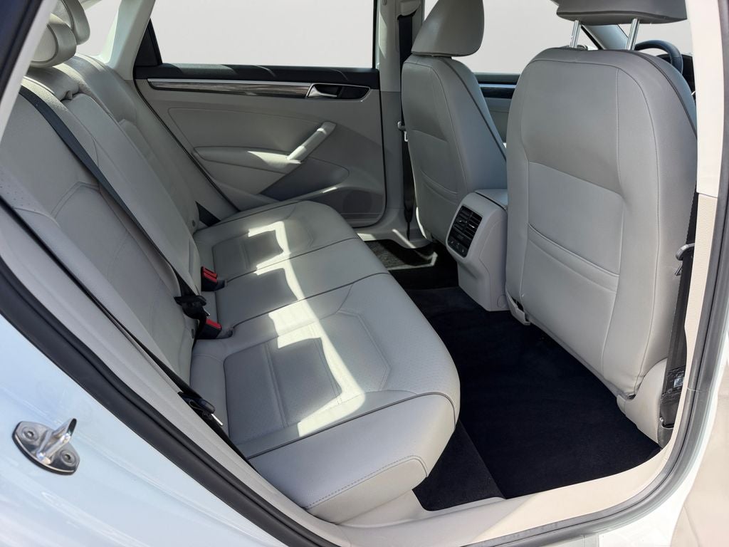 2018 Volkswagen Passat 2.0T SE