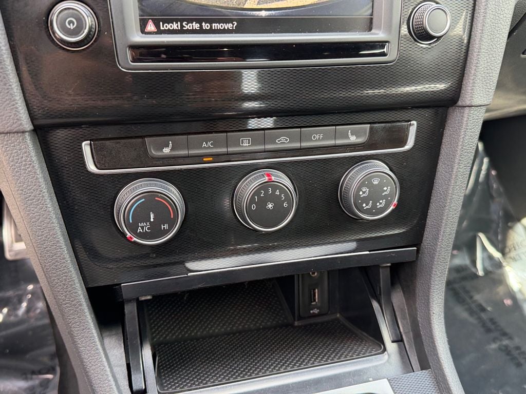 2017 Volkswagen Golf GTI S *New Tires and Brakes*