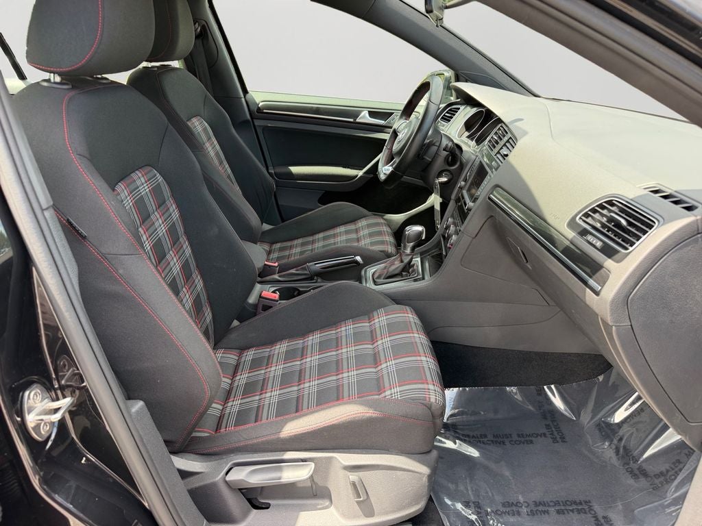 2017 Volkswagen Golf GTI S *New Tires and Brakes*