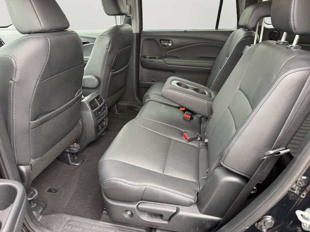 2021 Honda Pilot Touring 8 Passenger