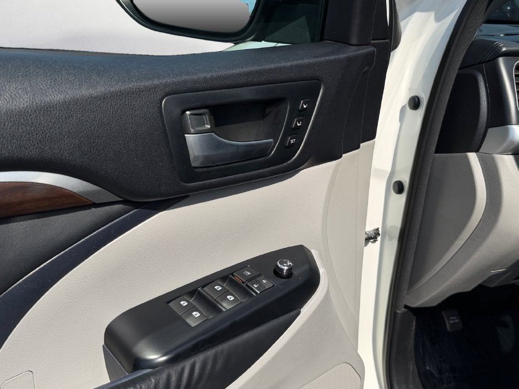 2015 Toyota Highlander Limited