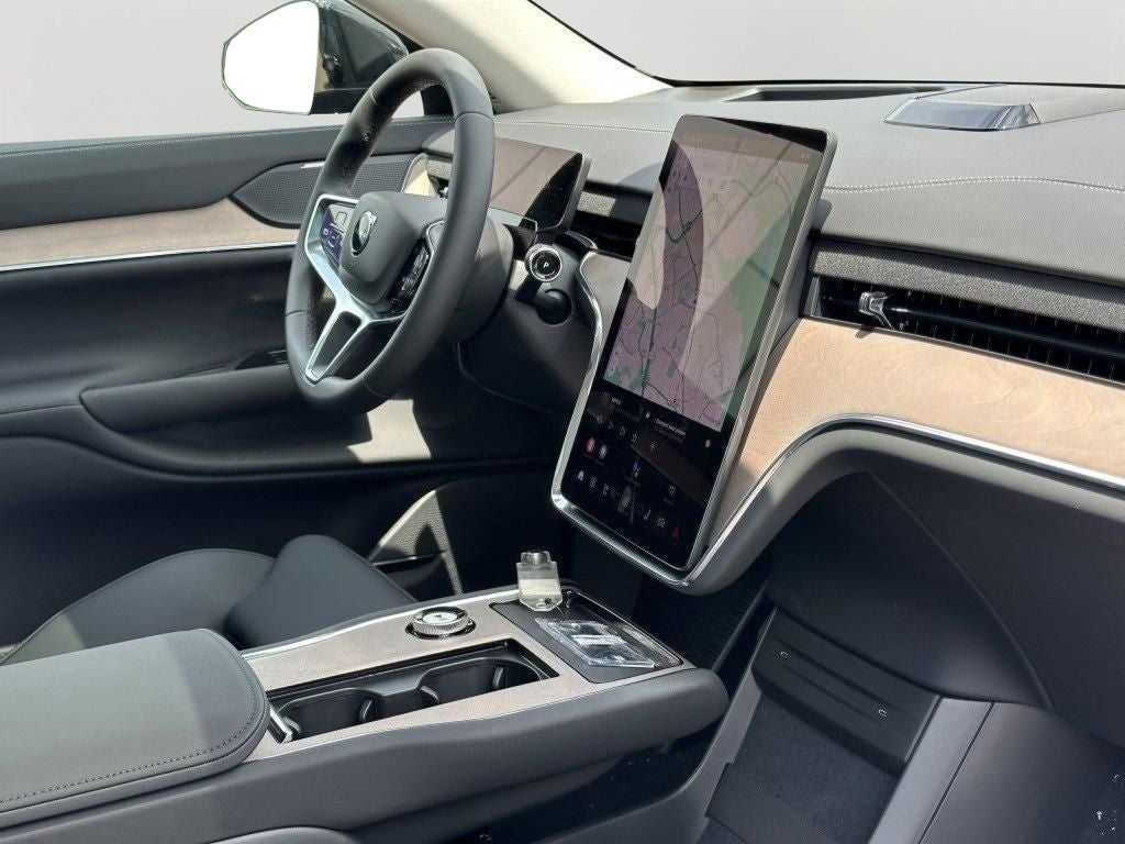 2025 Volvo EX90 Plus Twin Motor Electric 6 Seats 7-Seater