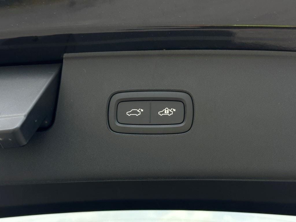 2025 Volvo EX90 Plus Twin Motor Electric 6 Seats 7-Seater