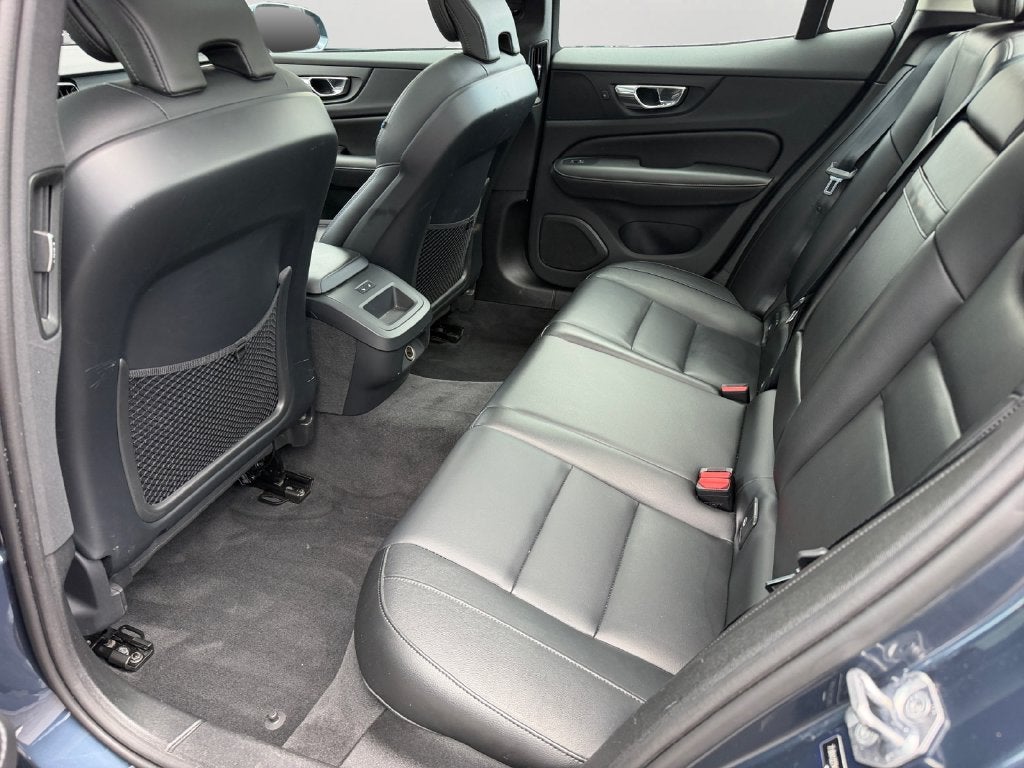 2020 Volvo S60 T6 Momentum