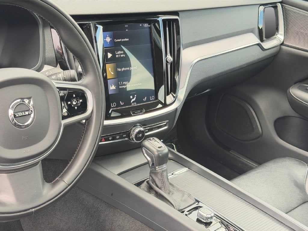 2020 Volvo S60 T6 Momentum