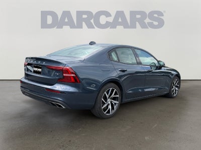 2020 Volvo S60 T6 Momentum