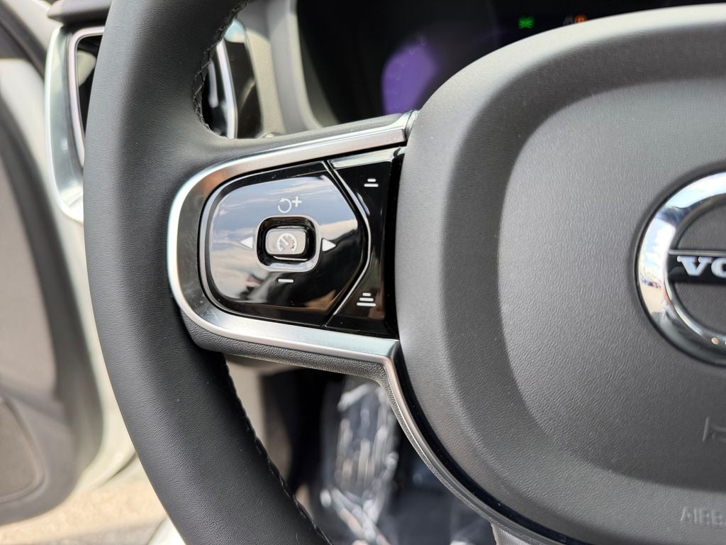 2024 Volvo S60 B5 Plus Black Edition