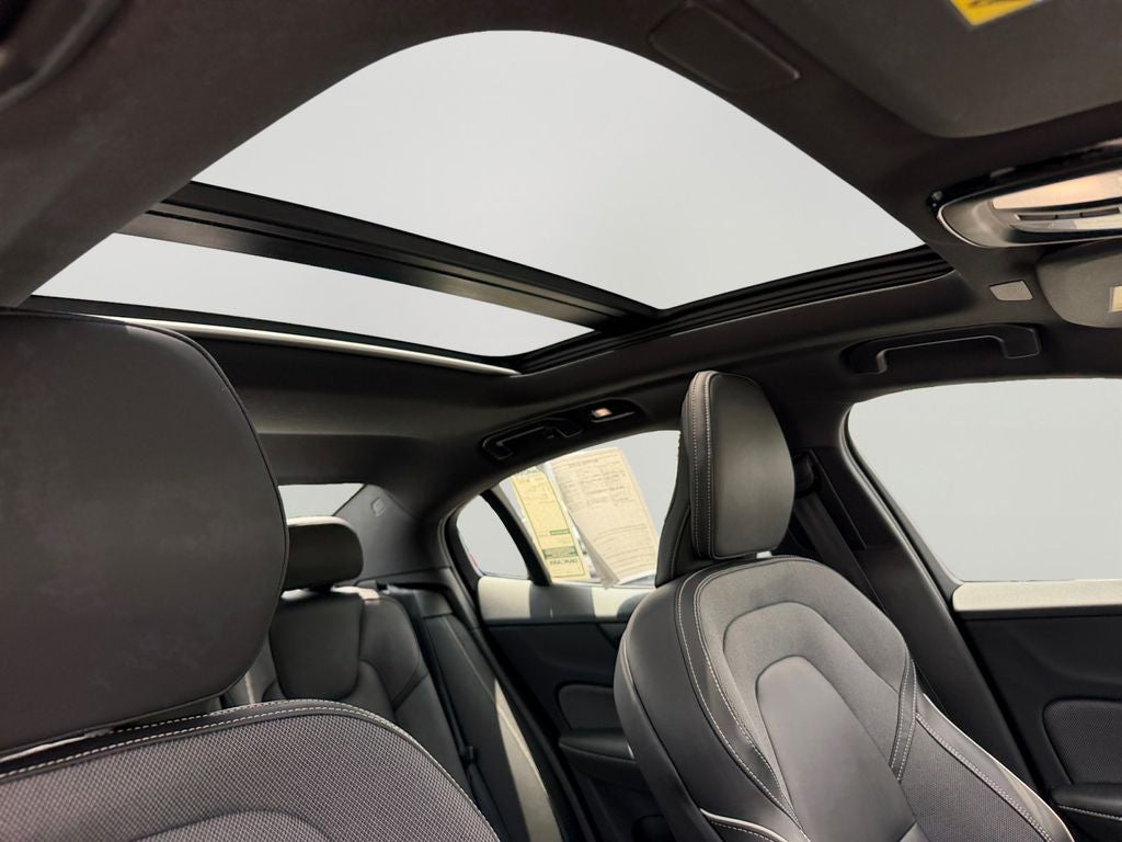 2024 Volvo S60 B5 Plus Black Edition