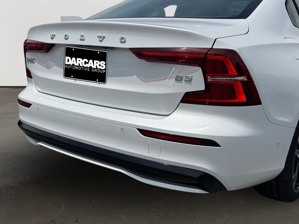 2024 Volvo S60 B5 Plus Dark Theme