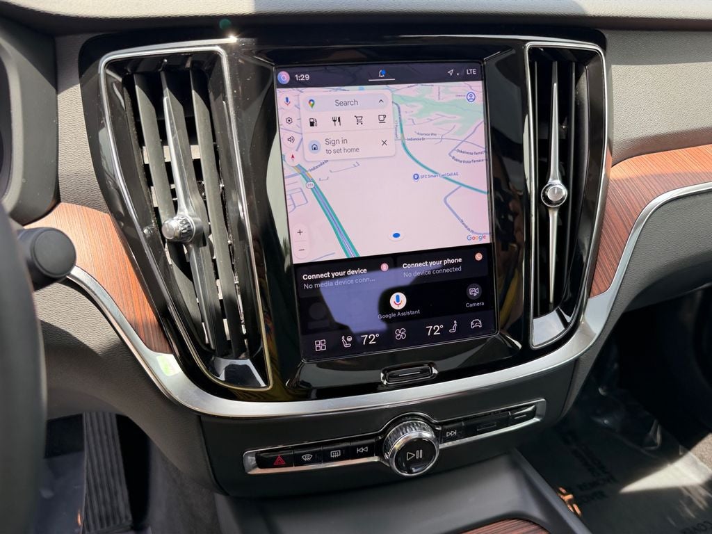2024 Volvo S60 B5 Plus Dark Theme