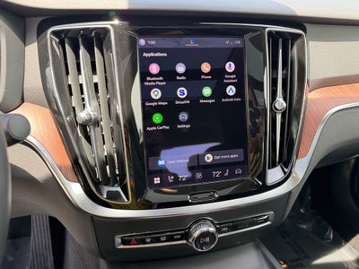2024 Volvo S60 B5 Plus Dark Theme
