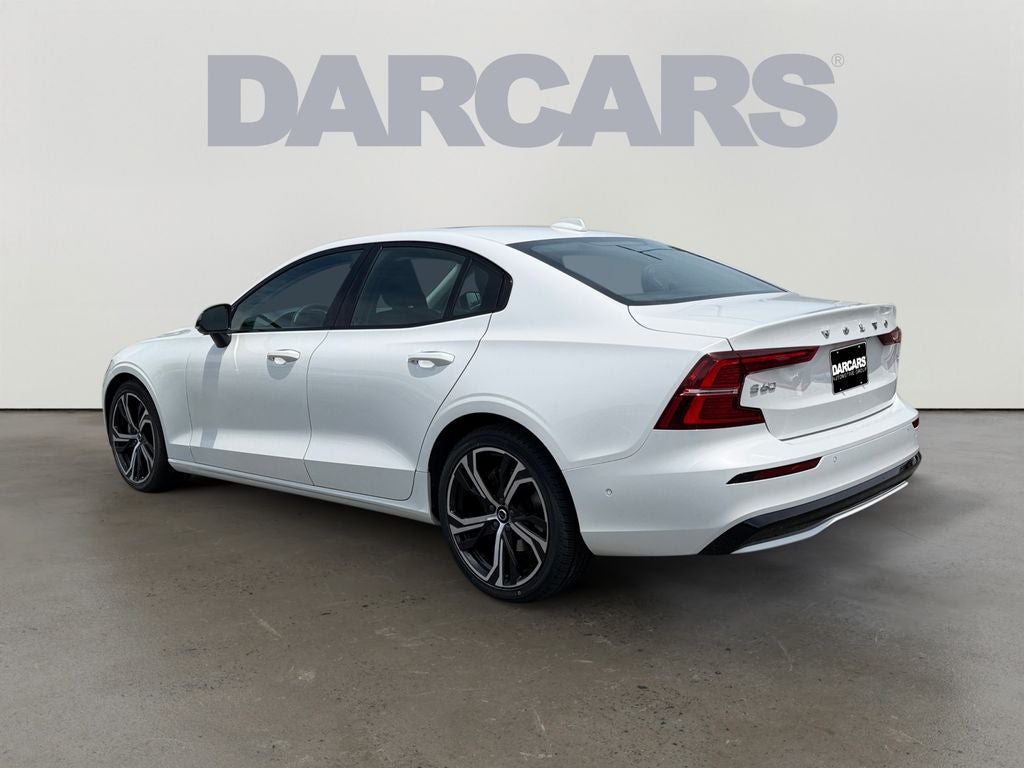 2024 Volvo S60 B5 Plus Dark Theme