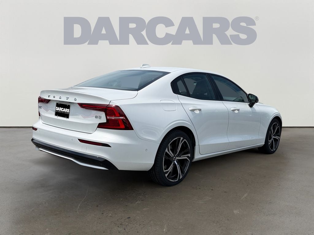 2024 Volvo S60 B5 Plus Dark Theme