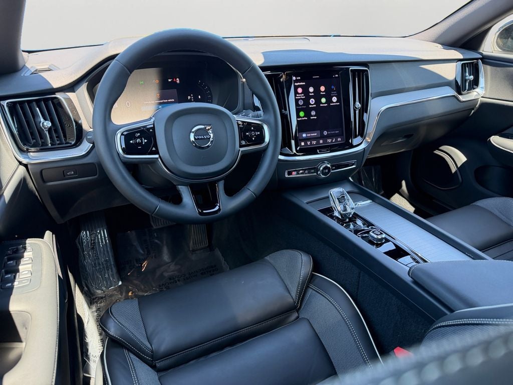 2024 Volvo S60 B5 Plus Black Edition