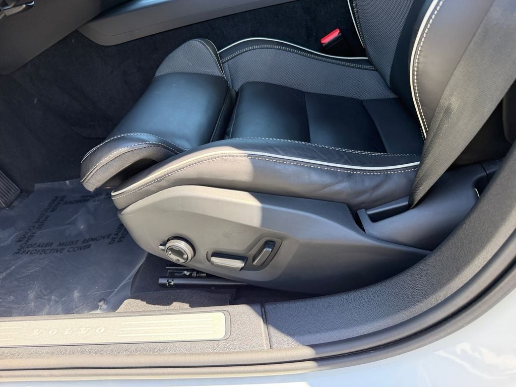 2024 Volvo S60 B5 Plus Black Edition