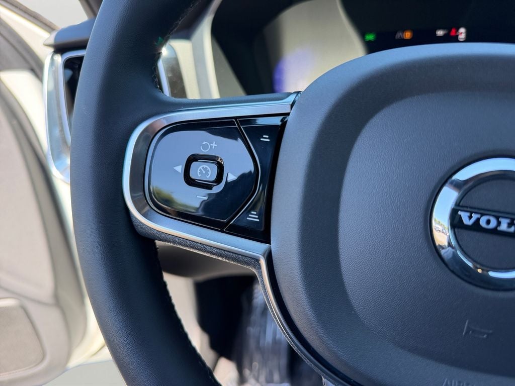 2024 Volvo S60 B5 Plus Black Edition