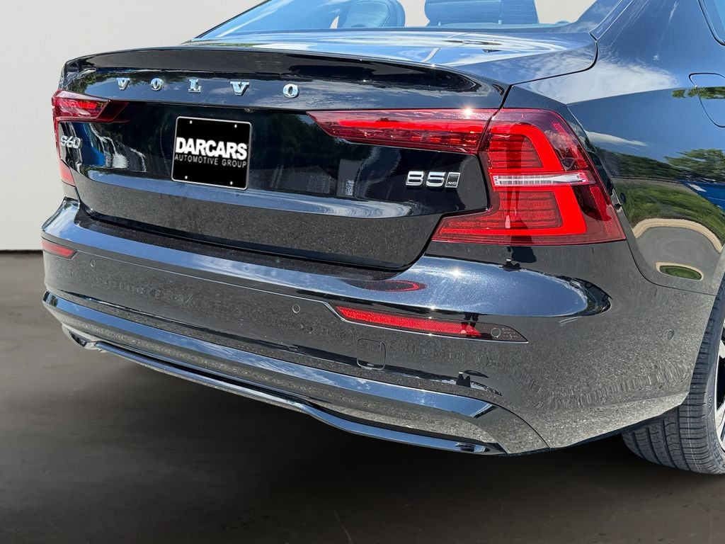 2024 Volvo S60 B5 Plus Dark Theme