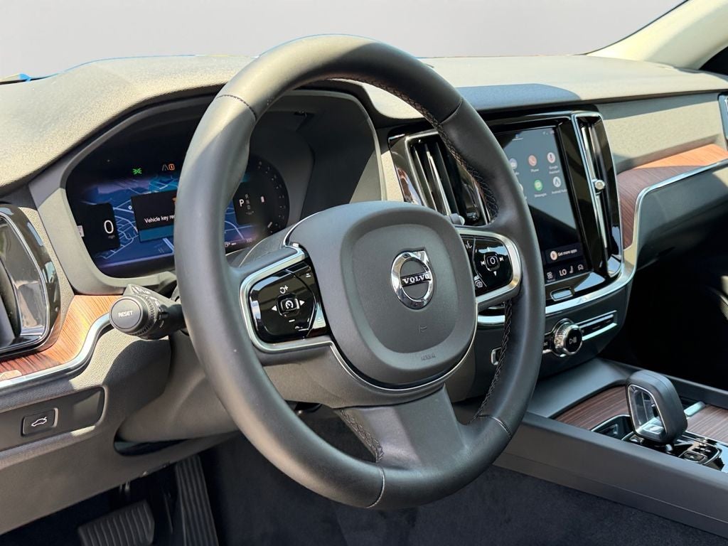 2024 Volvo S60 B5 Plus Dark Theme
