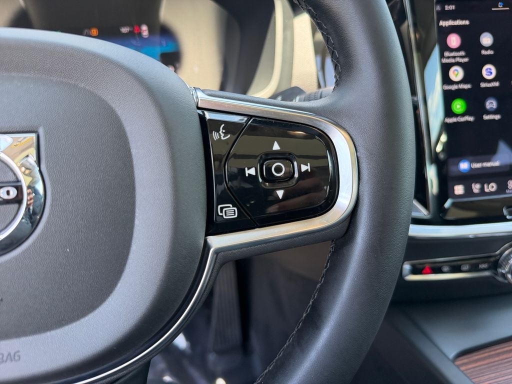 2024 Volvo S60 B5 Plus Dark Theme