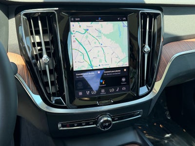 2024 Volvo S60 B5 Plus Dark Theme