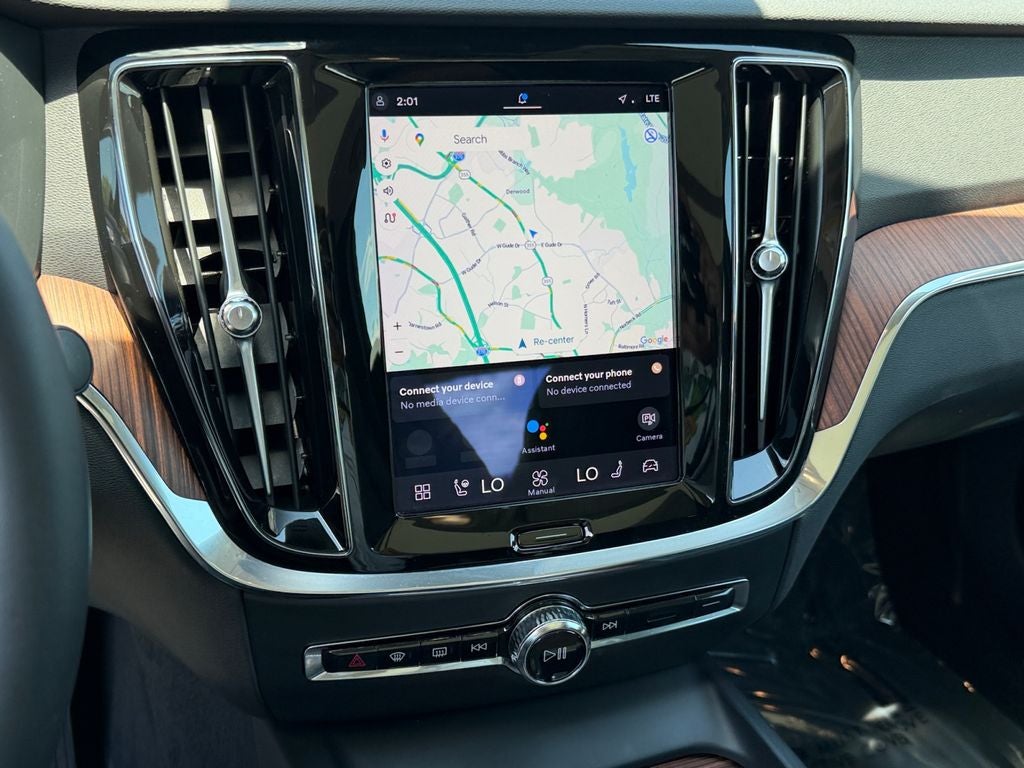 2024 Volvo S60 B5 Plus Dark Theme