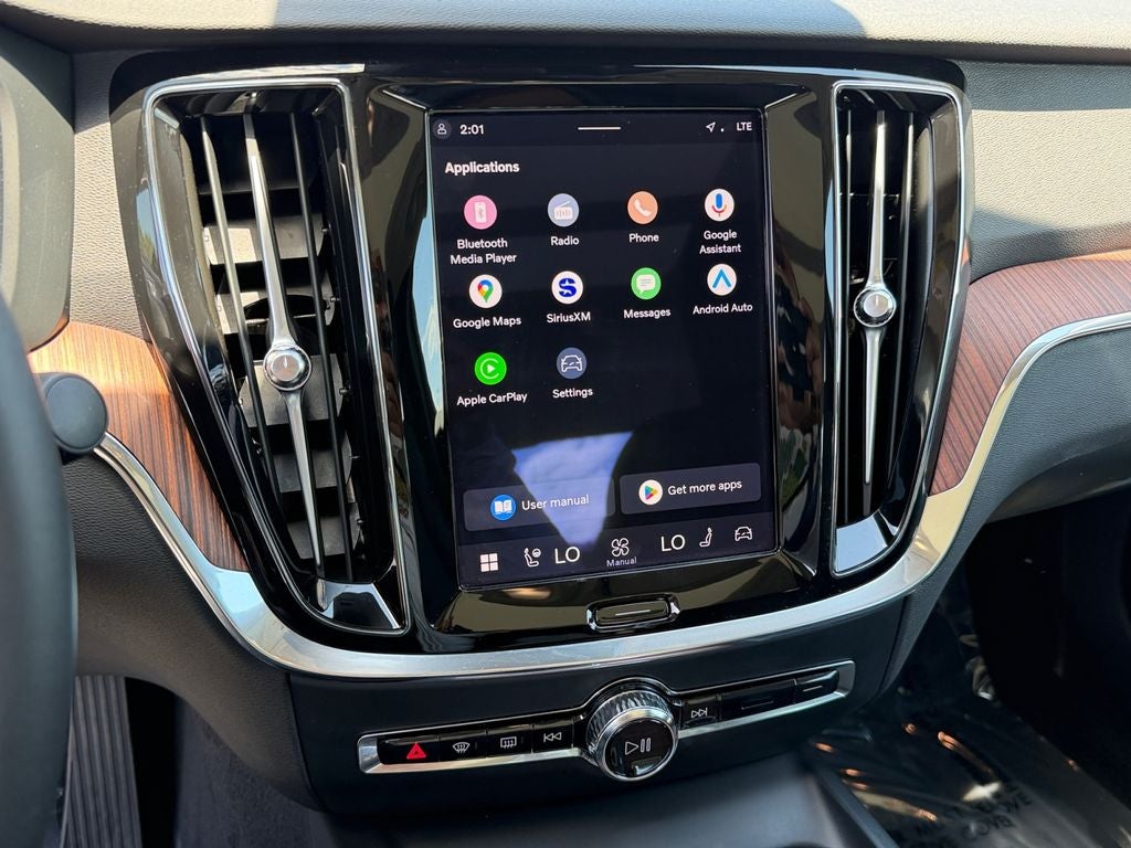 2024 Volvo S60 B5 Plus Dark Theme