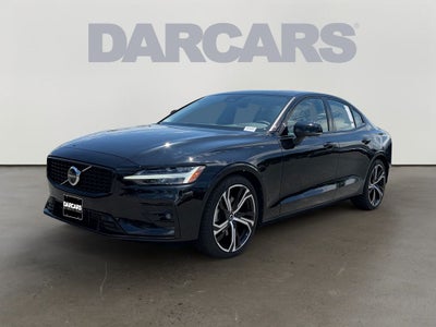 2024 Volvo S60 B5 Plus Dark Theme
