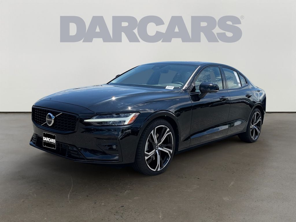 2024 Volvo S60 B5 Plus Dark Theme