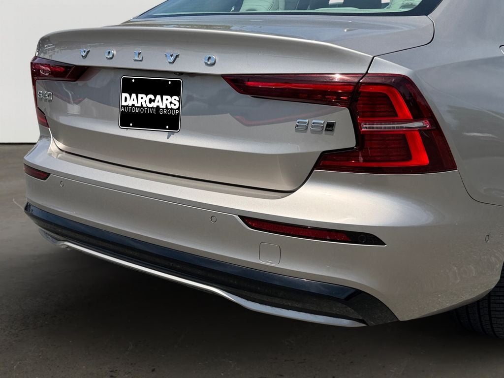 2024 Volvo S60 B5 Plus Dark Theme