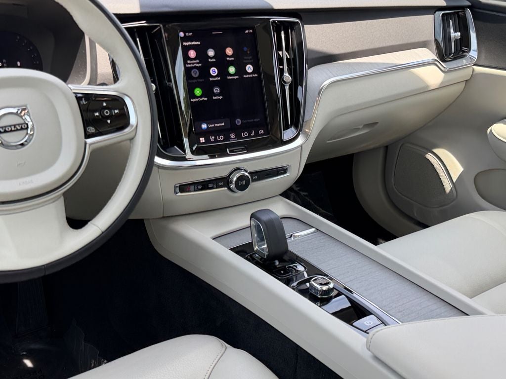 2024 Volvo S60 B5 Plus Dark Theme