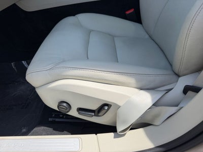 2024 Volvo S60 B5 Plus Dark Theme